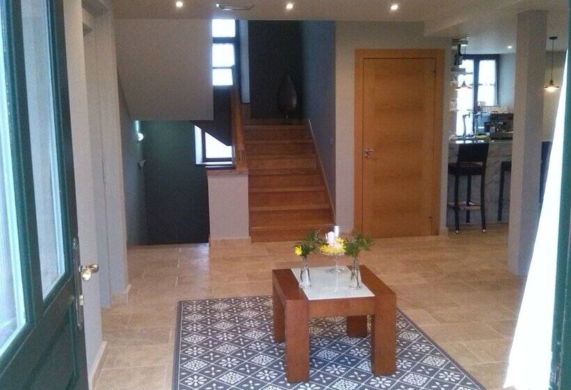 فندق Villadesella