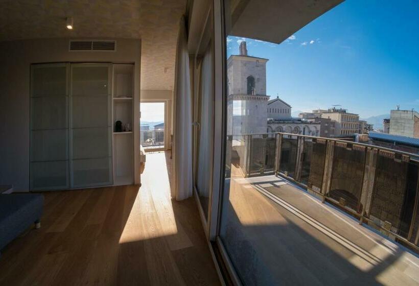 تختخواب و صبحانه Gaya Resort