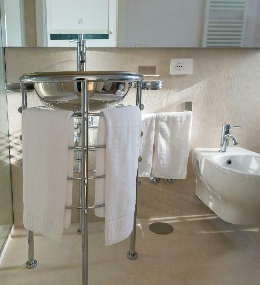 تختخواب و صبحانه Gaya Resort