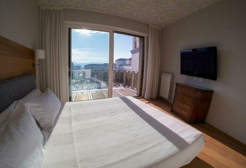 تختخواب و صبحانه Gaya Resort