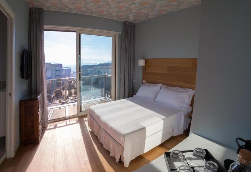 تختخواب و صبحانه Gaya Resort