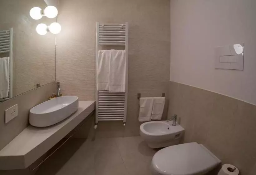 تختخواب و صبحانه Gaya Resort
