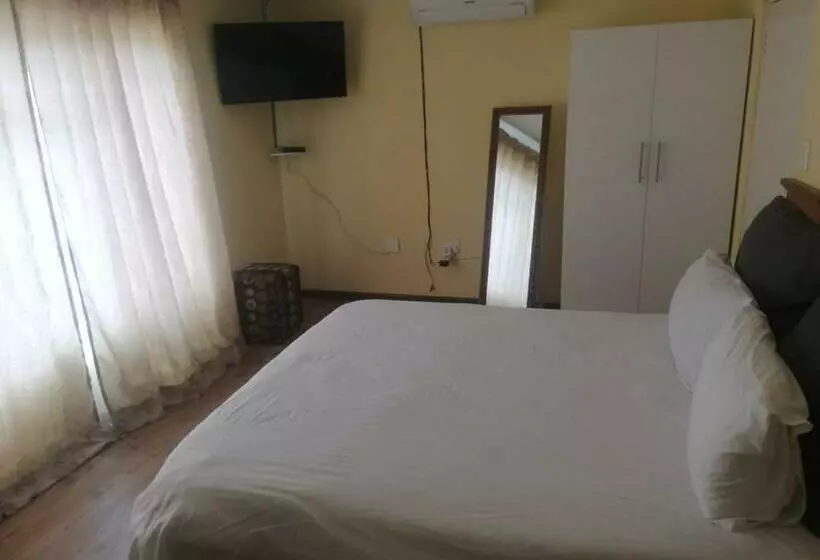 تختخواب و صبحانه Royal Delight Guest House