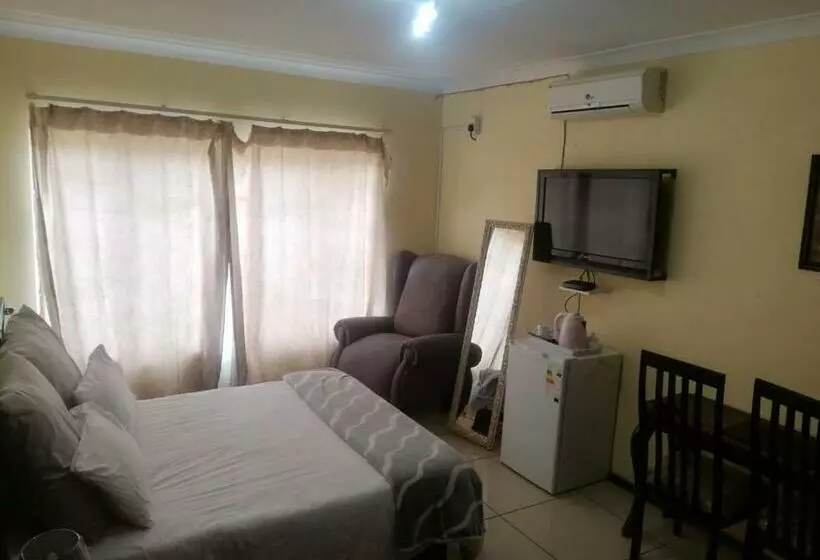 تختخواب و صبحانه Royal Delight Guest House
