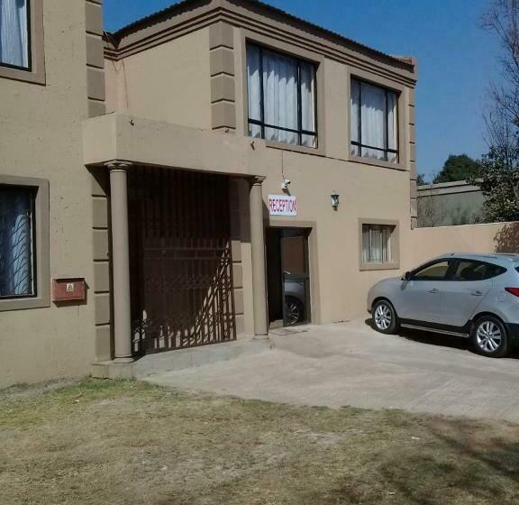 Bed & Breakfast Royal Delight Guest House