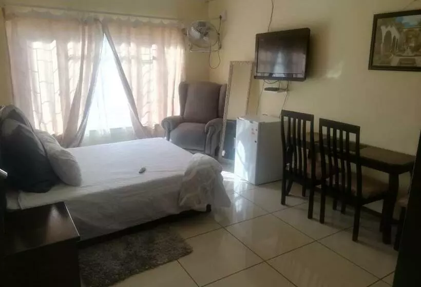 تختخواب و صبحانه Royal Delight Guest House