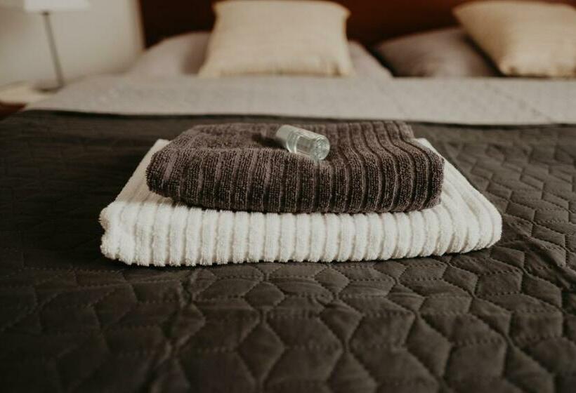 Отель Simply Rooms