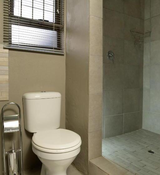 פנסיון Alice@ Lloyd Guesthouse