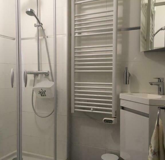 Pensionat Laurina Chambre, Sdb, Terrasse, Arrivée Autonome