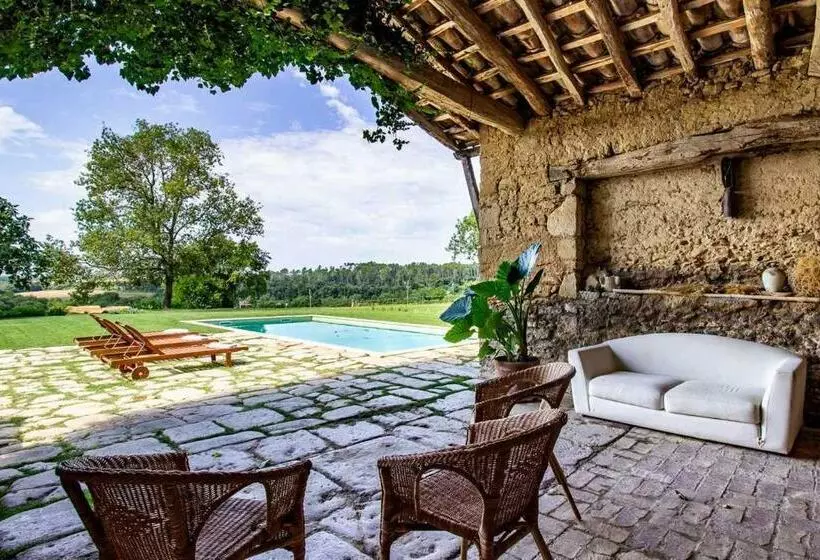 ベッドアンドブレックファースト Masía Can Grau Habitaciones Con Desayuno Inlcuido