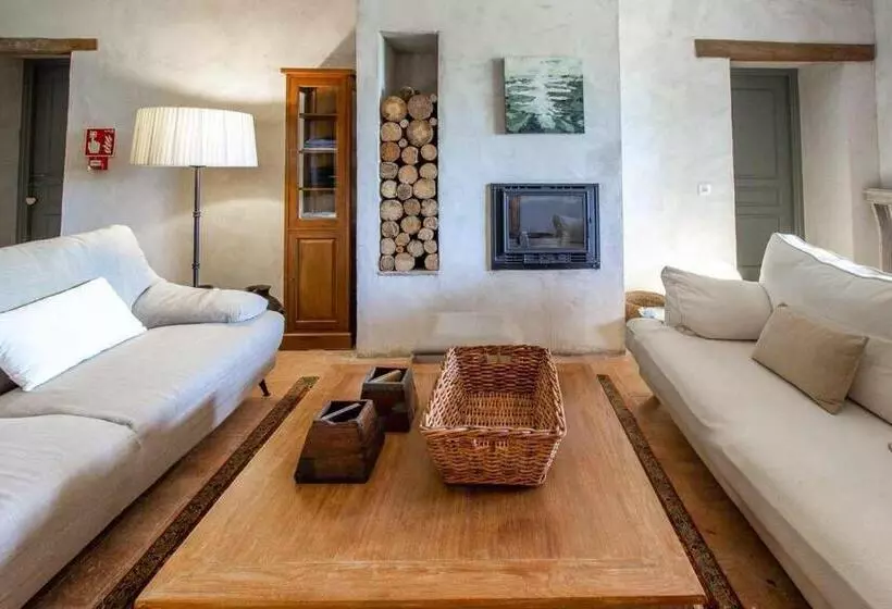 ベッドアンドブレックファースト Masía Can Grau Habitaciones Con Desayuno Inlcuido