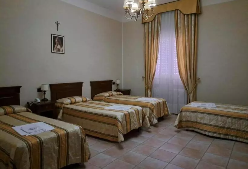 Hotelli Casapaceebene