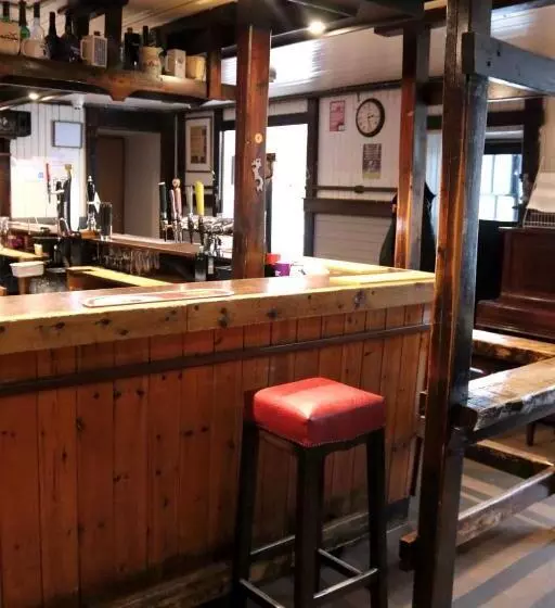 Hotelli Tigh An Truish Inn