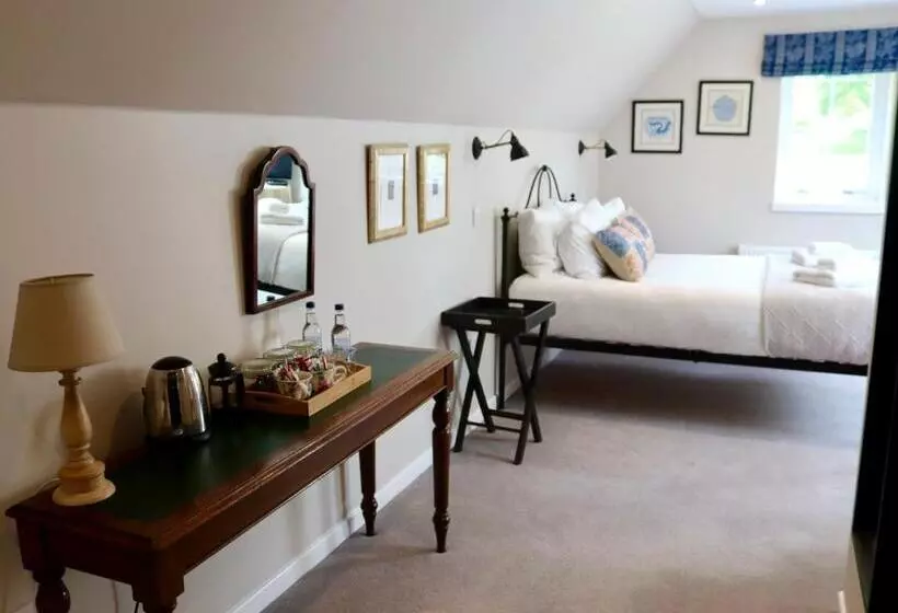 Hotelli Tigh An Truish Inn