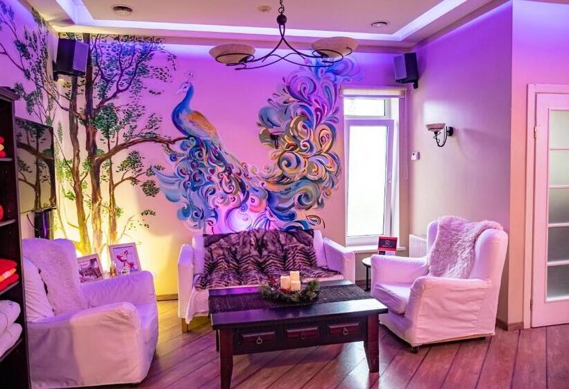 پانسیون Villa Royal Club 13