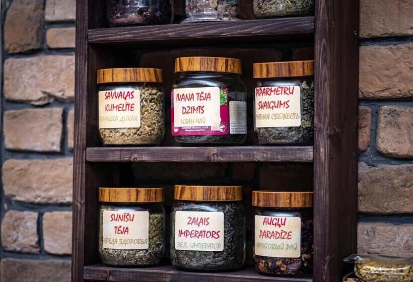 پانسیون Villa Royal Club 13