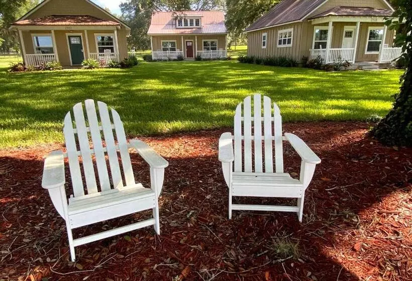 The Grand Oaks Resort