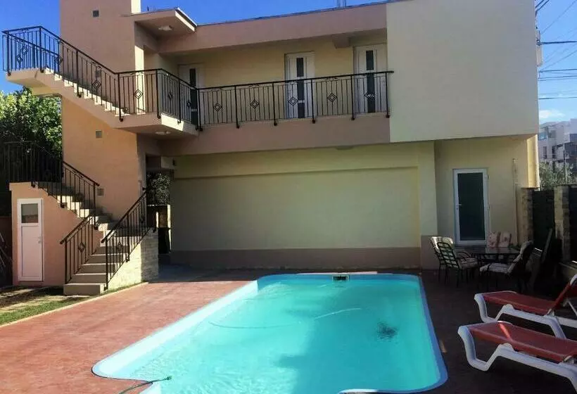 Majatalo Beach House
