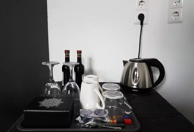 Aamiaismajoitus (B&B) Anno 1919