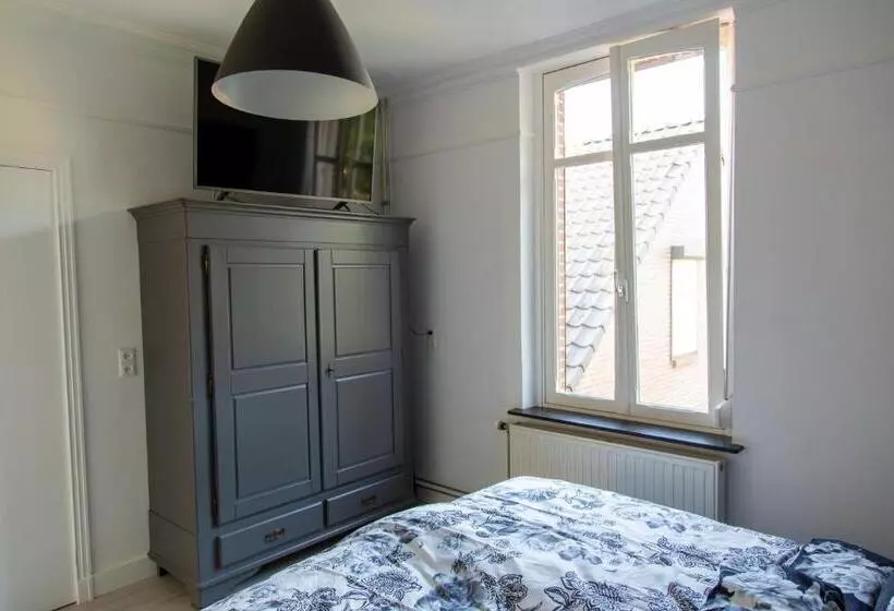 Aamiaismajoitus (B&B) Anno 1919