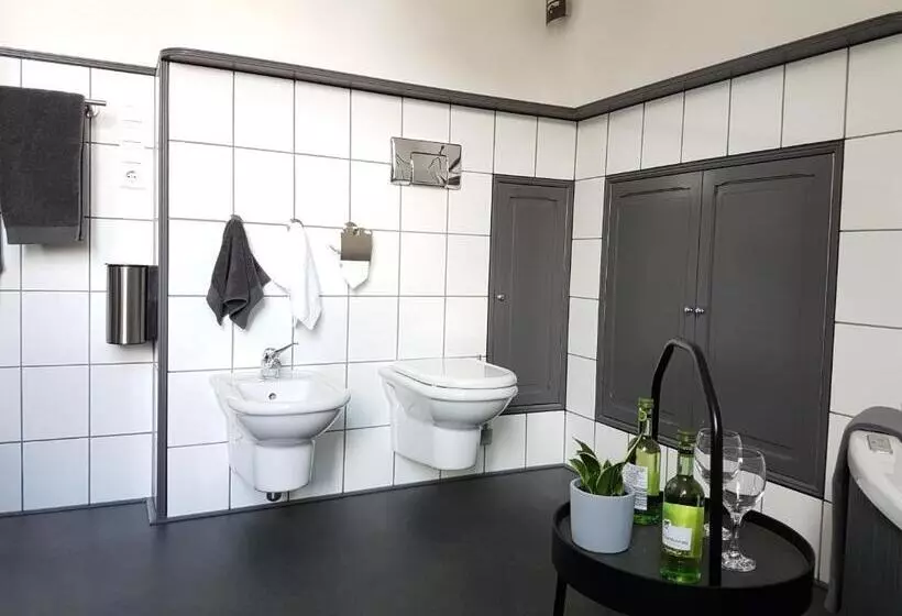 Aamiaismajoitus (B&B) Anno 1919