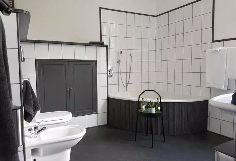 Aamiaismajoitus (B&B) Anno 1919