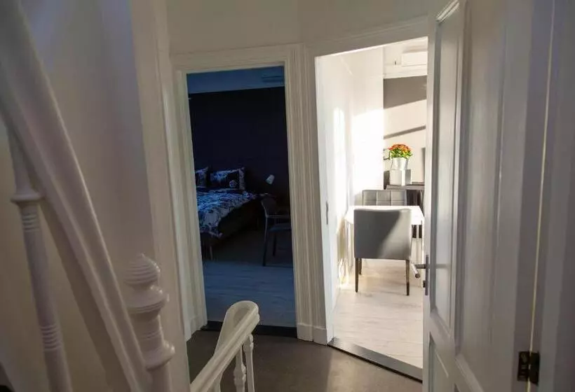 Aamiaismajoitus (B&B) Anno 1919