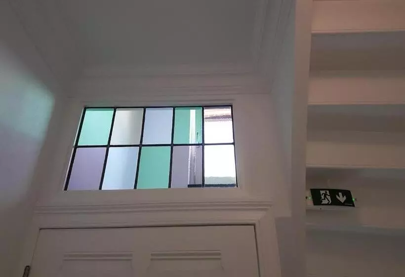 Aamiaismajoitus (B&B) Anno 1919