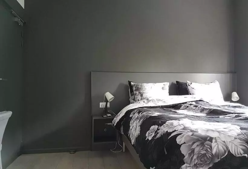 Aamiaismajoitus (B&B) Anno 1919