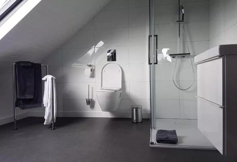 Aamiaismajoitus (B&B) Anno 1919