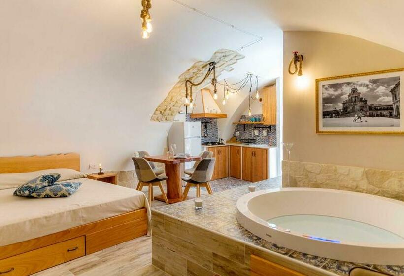 مبيت وإفطار Il Galletto Viola, Luxury Room & Suite