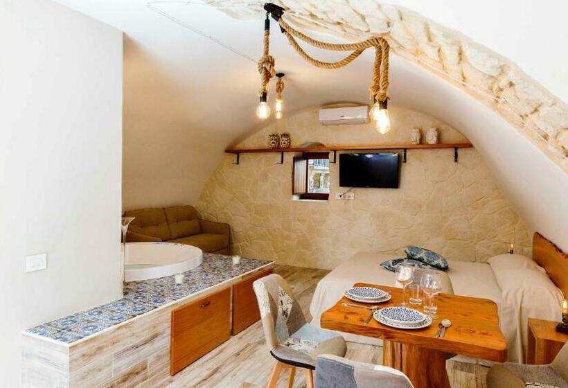 مبيت وإفطار Il Galletto Viola, Luxury Room & Suite