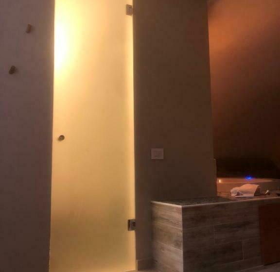 مبيت وإفطار Il Galletto Viola, Luxury Room & Suite