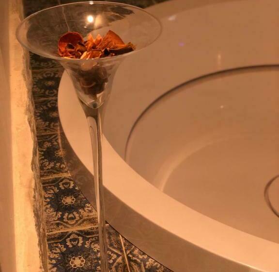 مبيت وإفطار Il Galletto Viola, Luxury Room & Suite