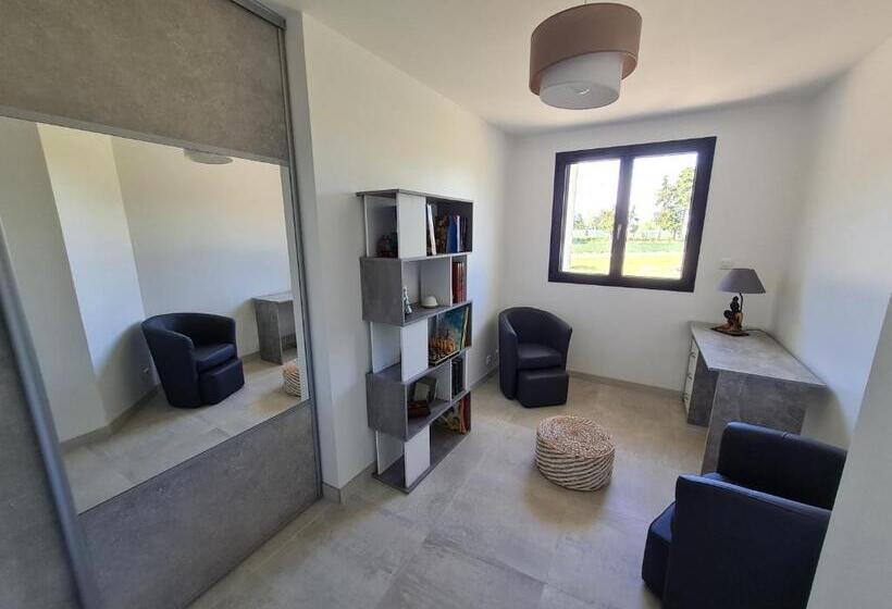 مبيت وإفطار Mas Des Fugueyrolles