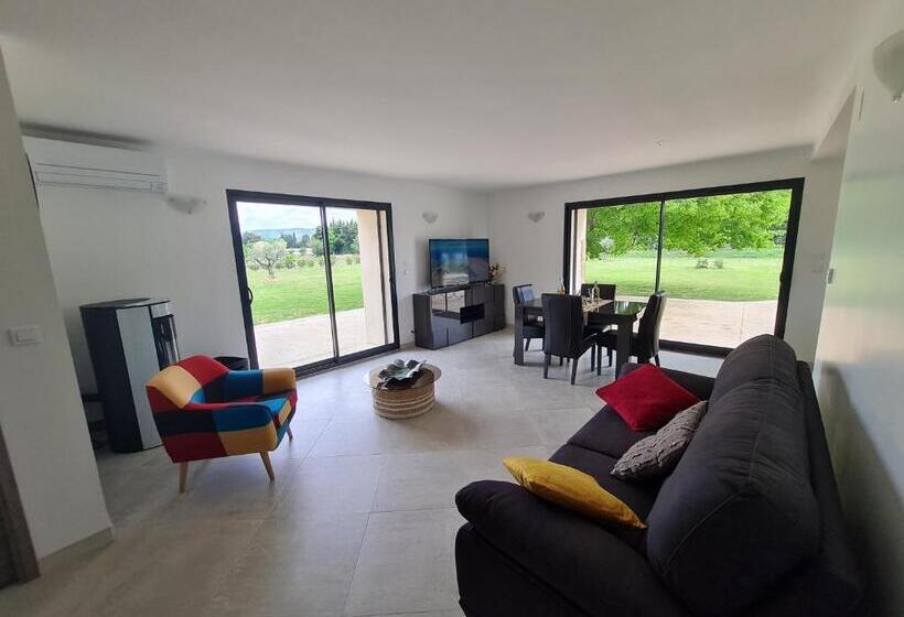 مبيت وإفطار Mas Des Fugueyrolles