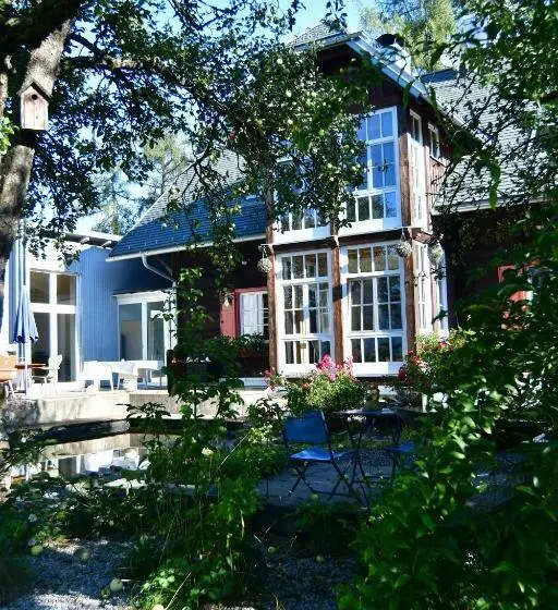 Aamiaismajoitus (B&B) Naturforsthaus Eddas Zimmer Für Hunde Und Naturverbundene Menschen