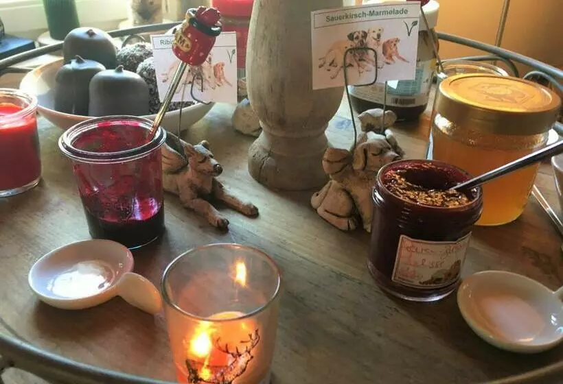 Aamiaismajoitus (B&B) Naturforsthaus Eddas Zimmer Für Hunde Und Naturverbundene Menschen