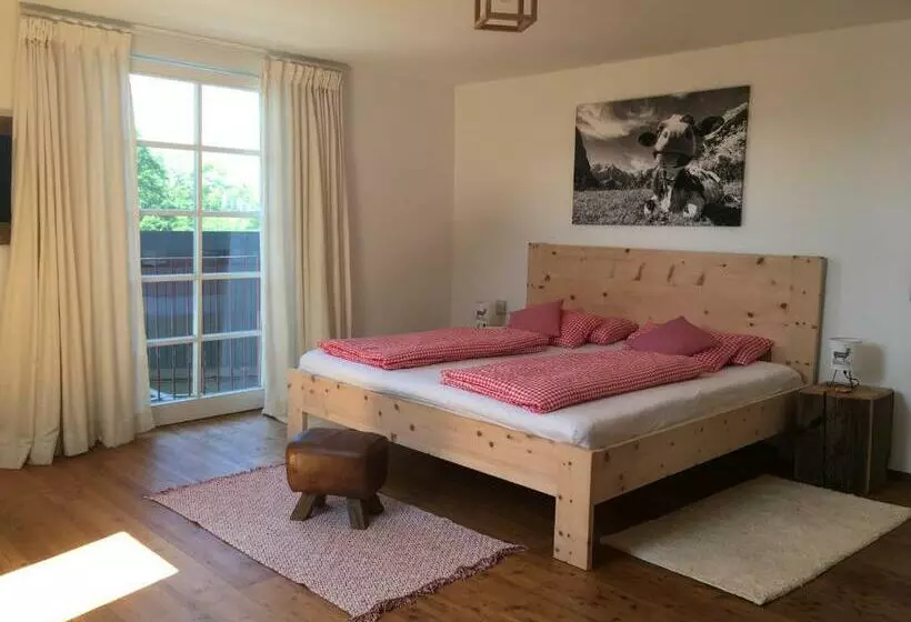 Aamiaismajoitus (B&B) Naturforsthaus Eddas Zimmer Für Hunde Und Naturverbundene Menschen