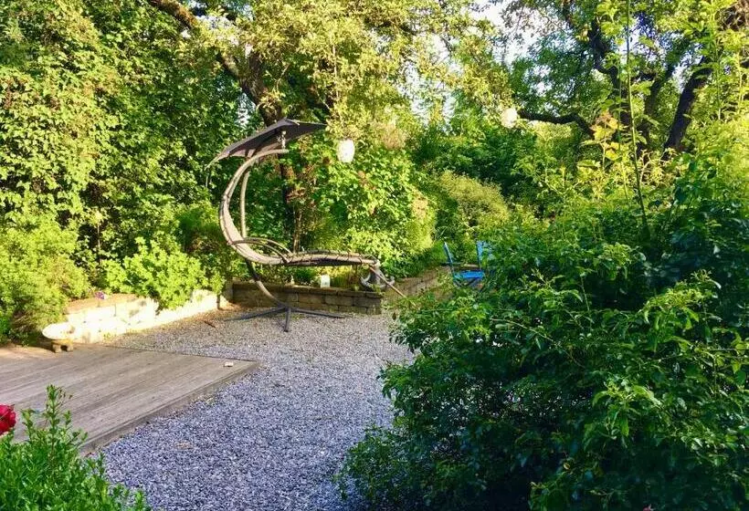 Aamiaismajoitus (B&B) Naturforsthaus Eddas Zimmer Für Hunde Und Naturverbundene Menschen