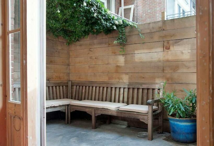 مبيت وإفطار The Little Townhouse