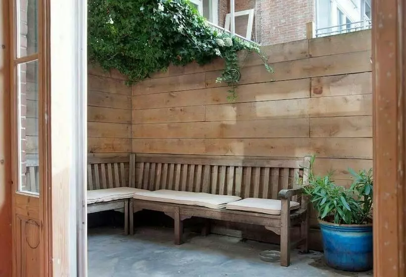 Aamiaismajoitus (B&B) The Little Townhouse