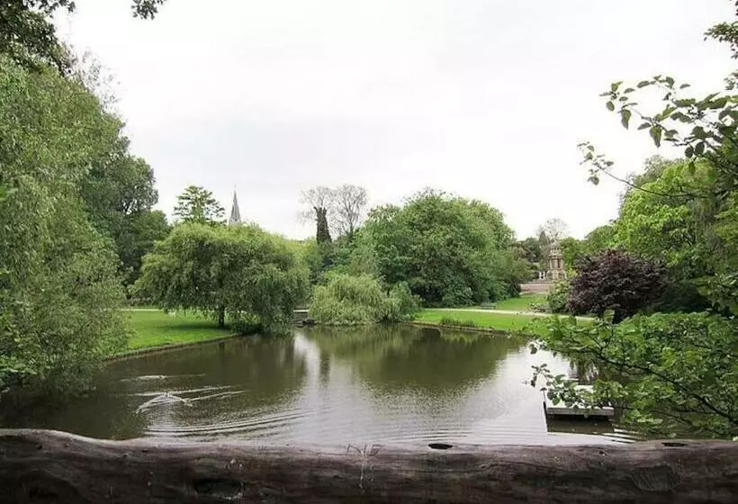 Aamiaismajoitus (B&B) The Little Townhouse