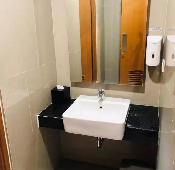 هتل Cordela Inn Millennium Medan