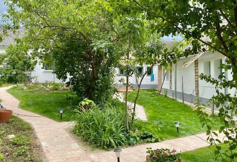 ペンション Káli Kerted Vendégházak Karolin Néni Háza