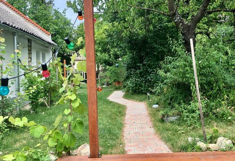 Пансион Káli Kerted Vendégházak Karolin Néni Háza