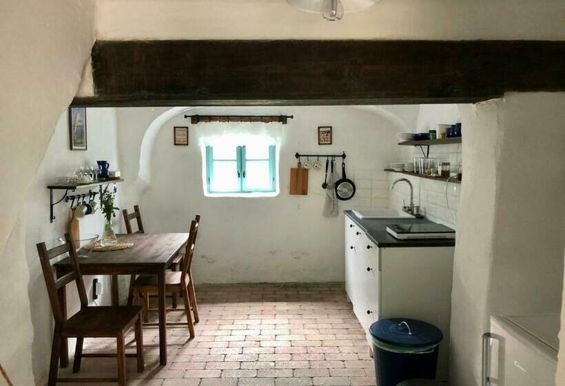 Пансион Káli Kerted Vendégházak Karolin Néni Háza