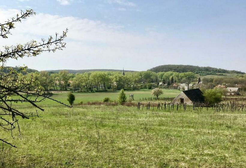 Пансион Káli Kerted Vendégházak Karolin Néni Háza