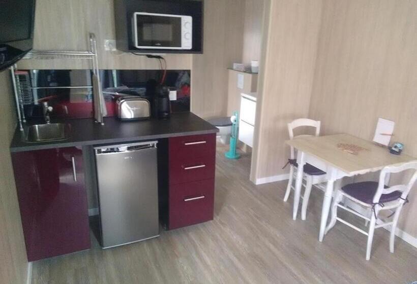 بنسيون Le Clos Des Genêts