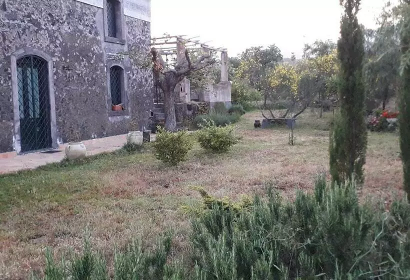 Aamiaismajoitus (B&B) Contrada Zerbate